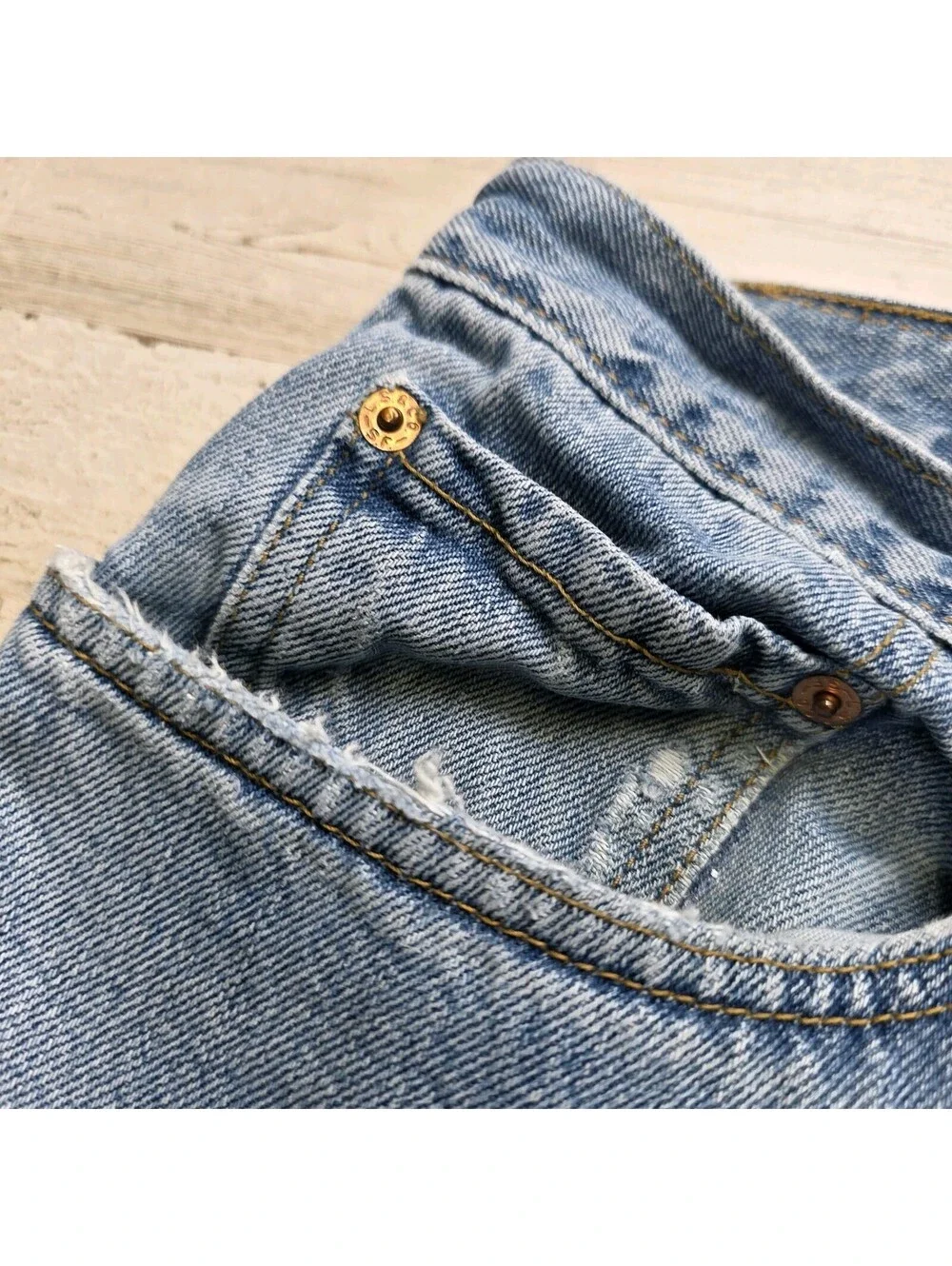 VTG Levi's 560 Jeans 42x30 Loose Fit Tapered Distressed Fits 40